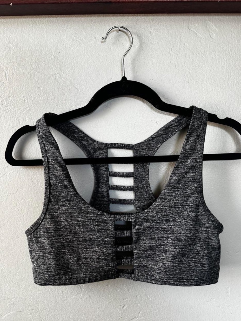 PINK Victoria's Secret Heather Charcoal Ladder-Back Sports Bra - Gray